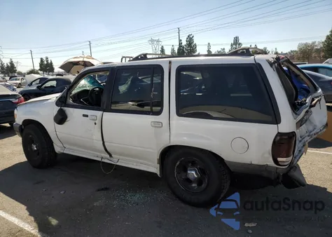 1999 Ford Explorer из США, поврежденный, VIN 1FMZU32P0XUC90262